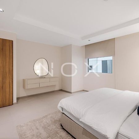 Stylish 2Br Elegant Living Situated In The Heart Of Difc Apartment ดูไบ ภายนอก รูปภาพ